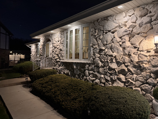 Low Voltage Lighting Installation At Residential Property in Palos Hills Illinois