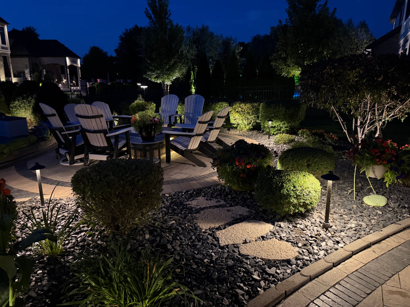 Outdoor poolside linear LED accent lighting installation