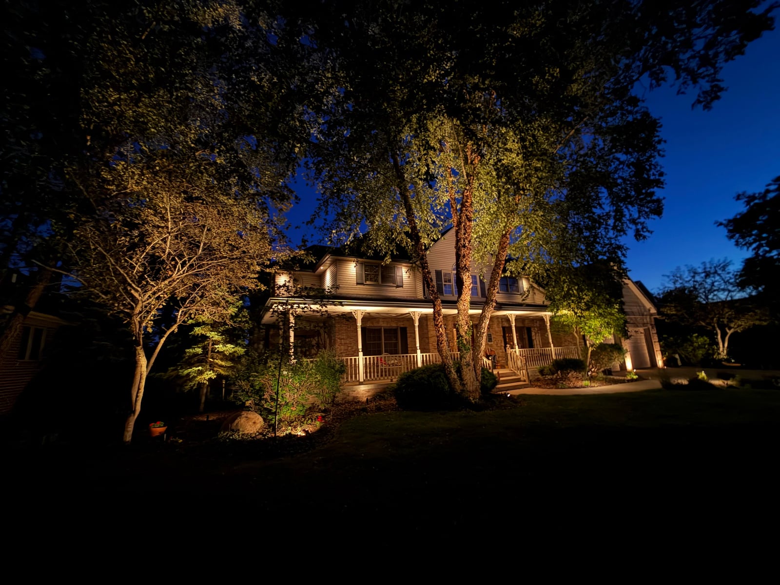 Architectural and landscape LED lighting system design and installation