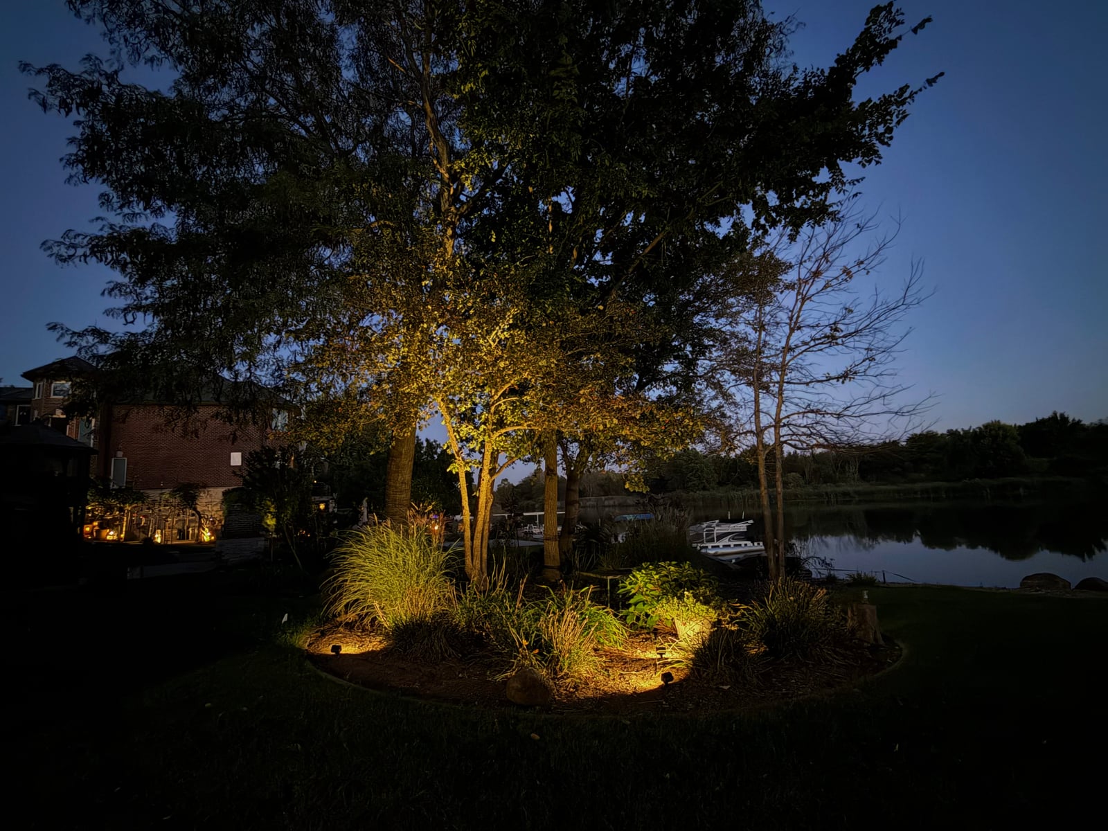 Architectural and landscape LED lighting system design and installation
