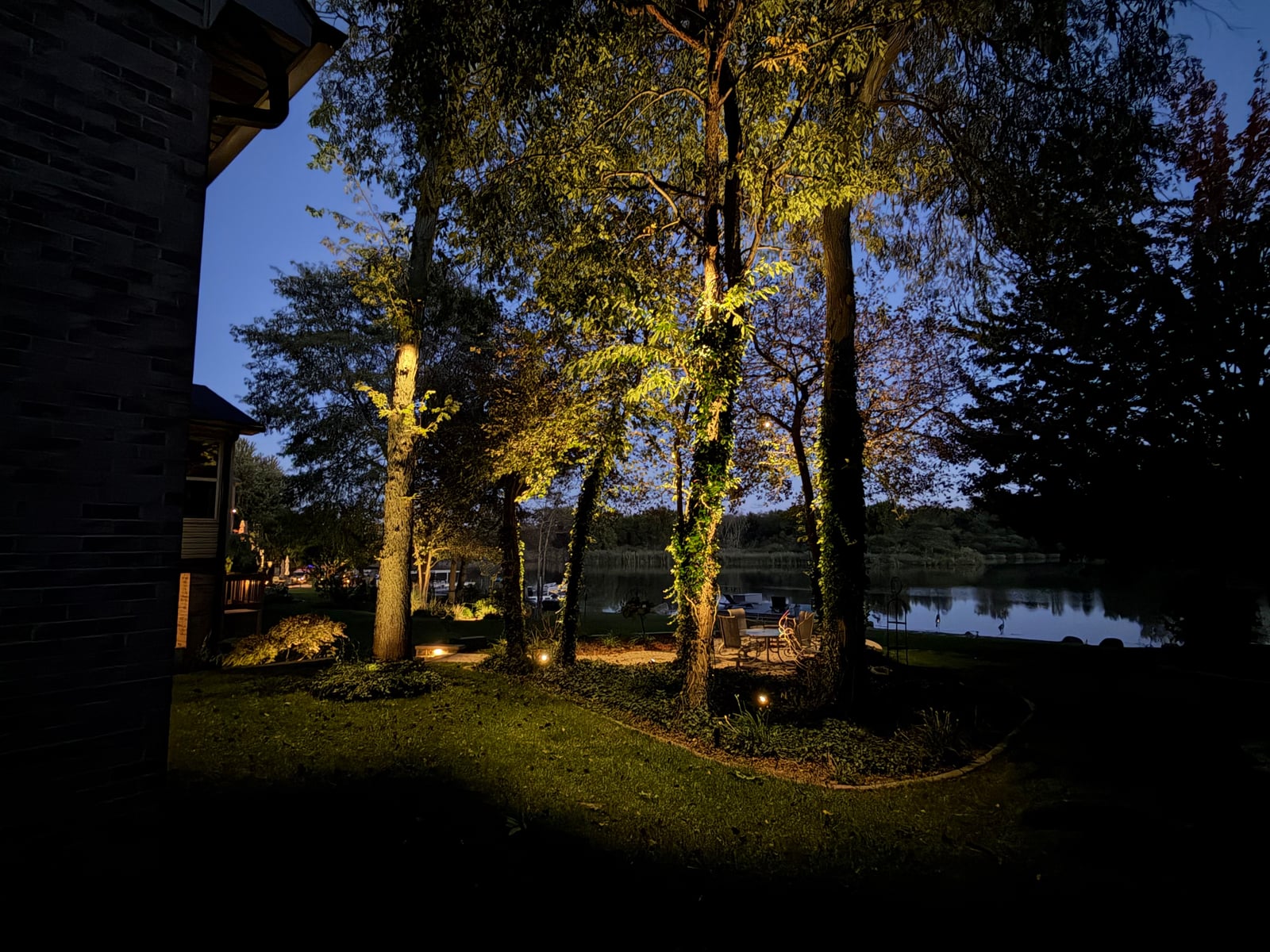 Architectural and landscape LED lighting system design and installation