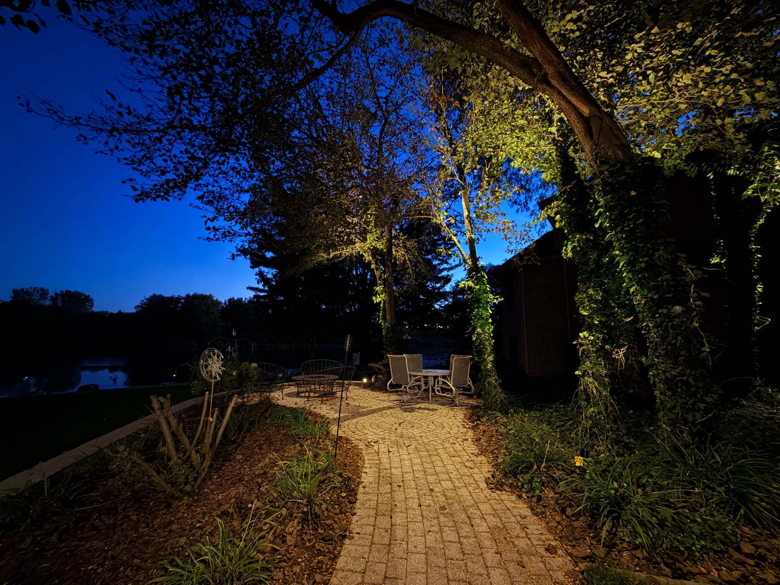 Architectural and landscape LED lighting system design and installation